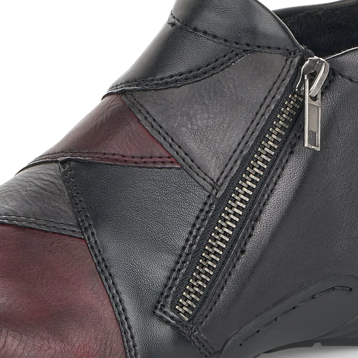 Remonte D7674 Women's Side Zip Shoe in Wine - Image 6