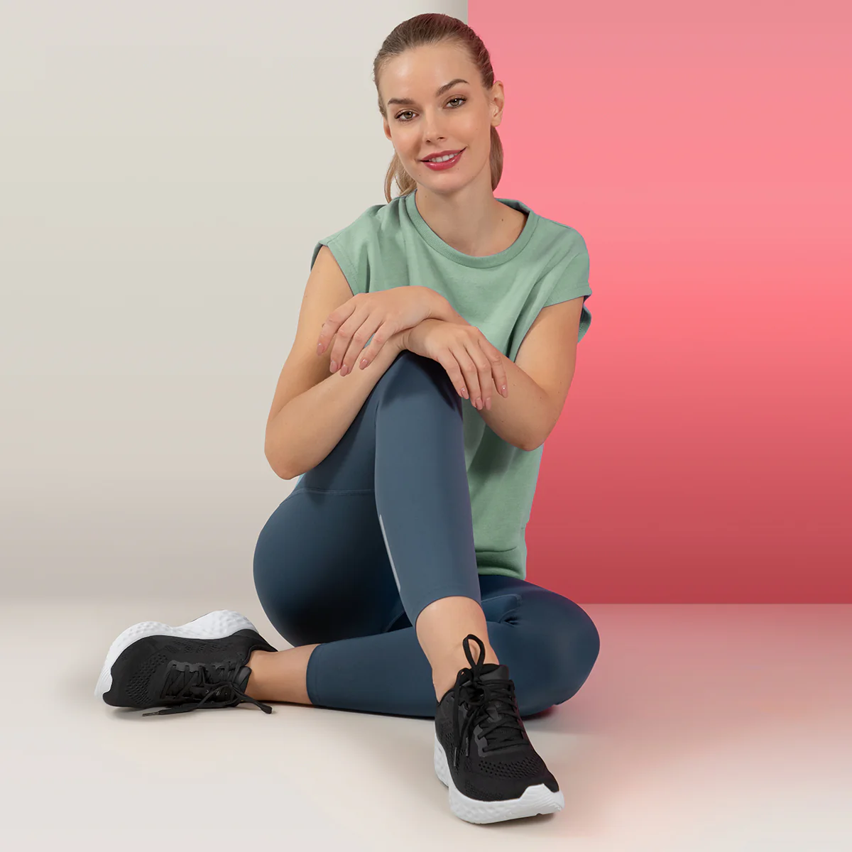 Aetrex Danika Women's Arch Support Sneaker – Black - Image 6