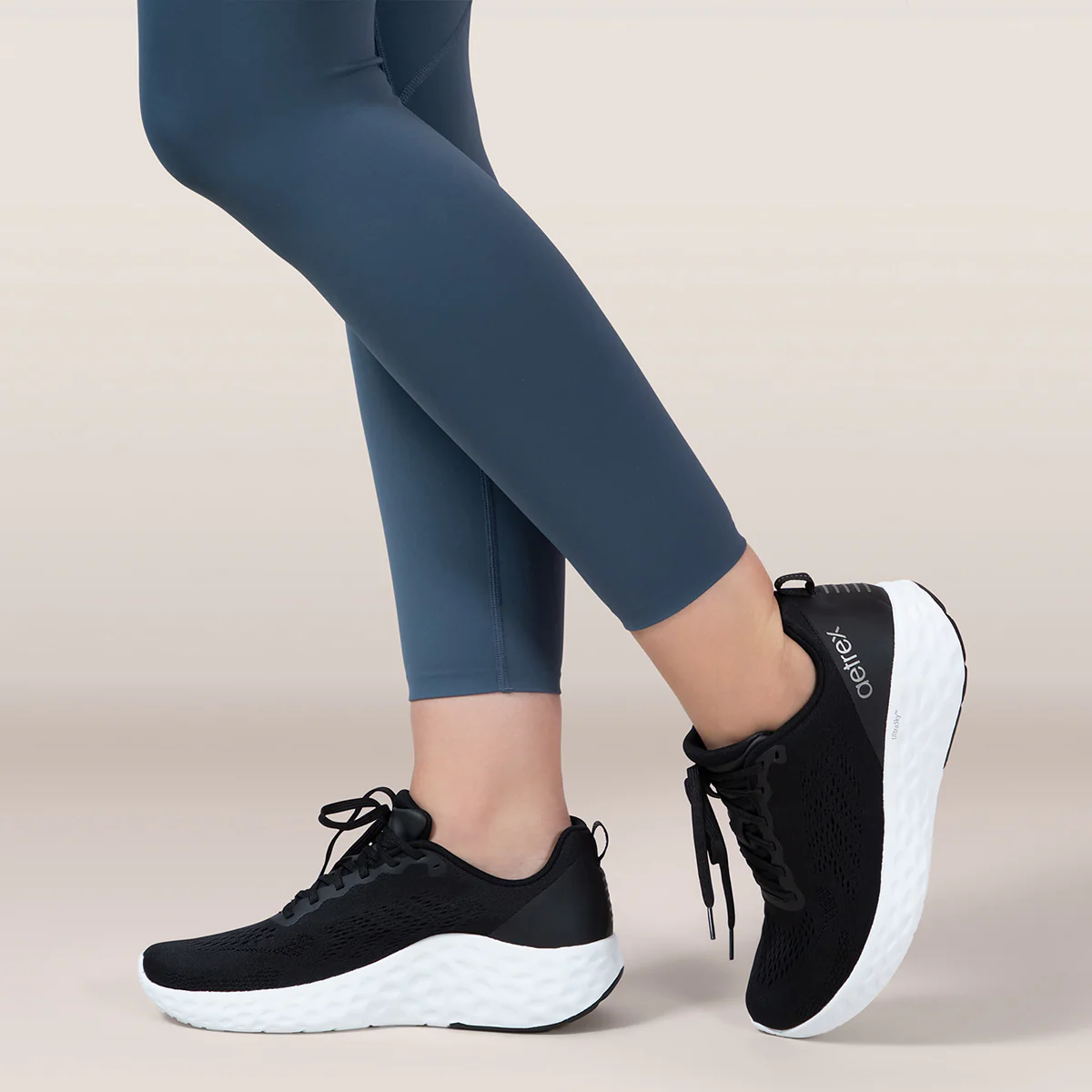 Aetrex Danika Women's Arch Support Wide Sneaker – Black - Image 5