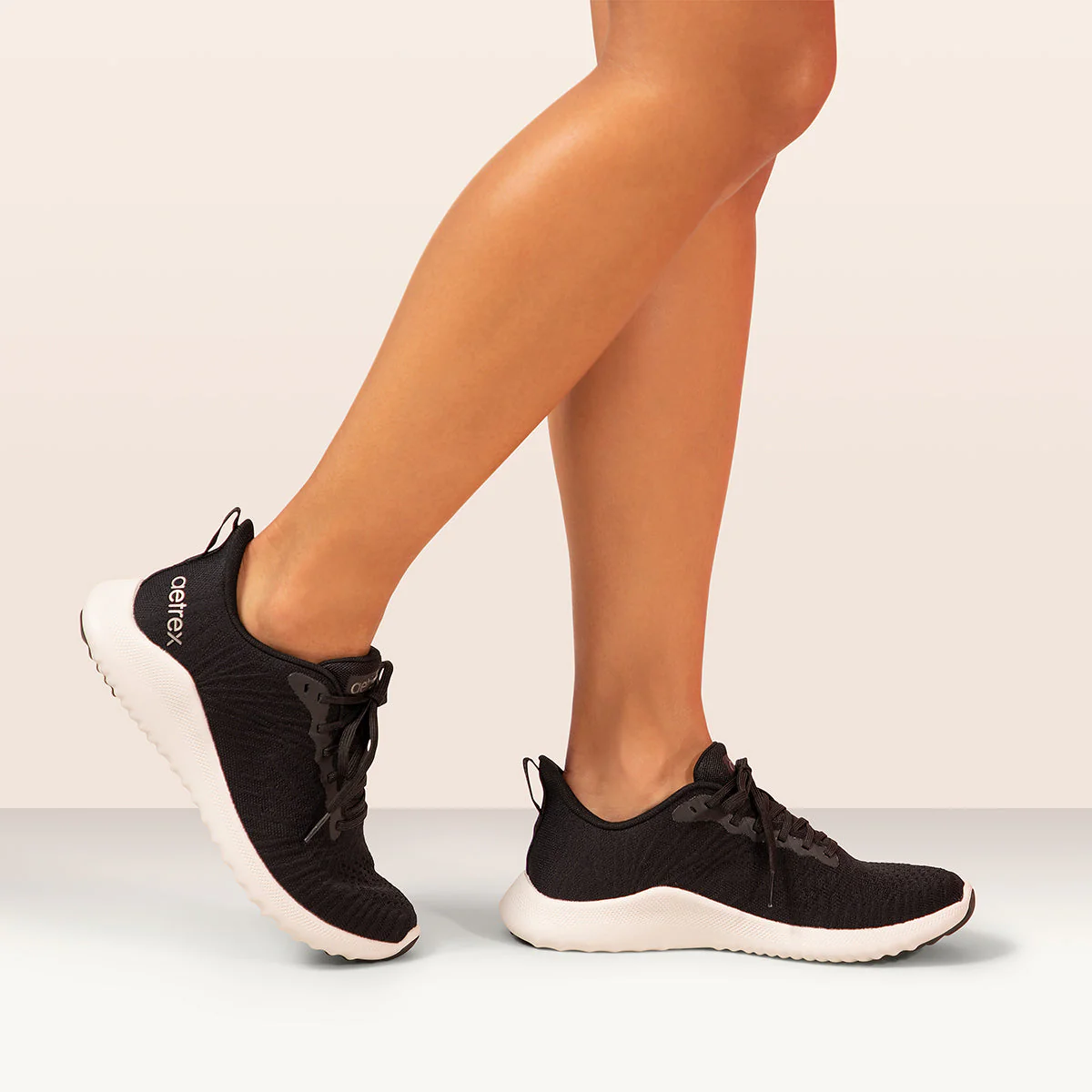 Aetrex Emery Women's Arch Support Sneaker – Black - Image 8
