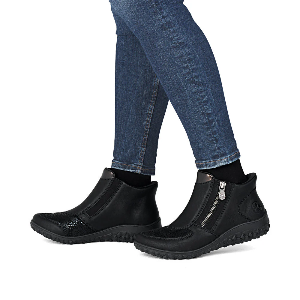 Rieker 59558 Ready to Go Ankle Boots in Black - Image 8
