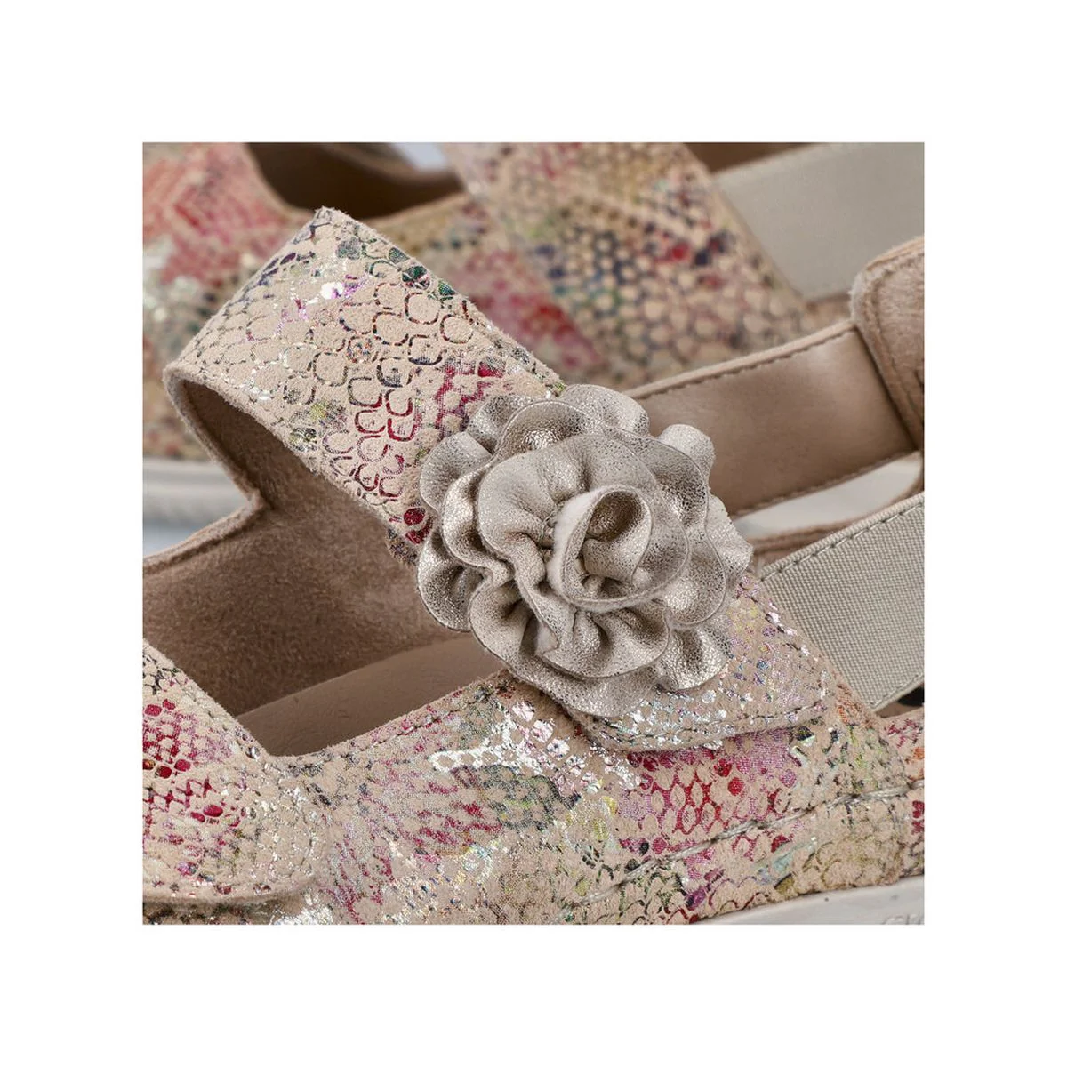 V7472 Velcro Sandal - Image 8