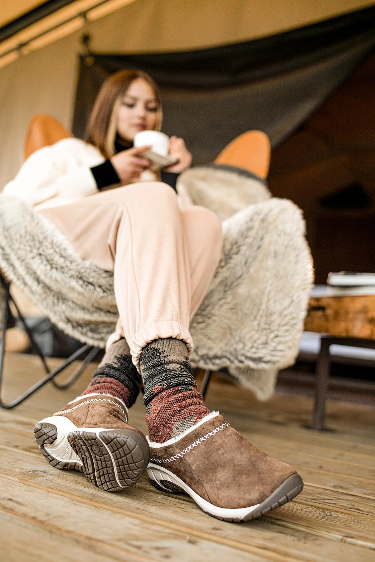 Women's Encore Ice 4 Slip On Fur Lined Clog - Image 8