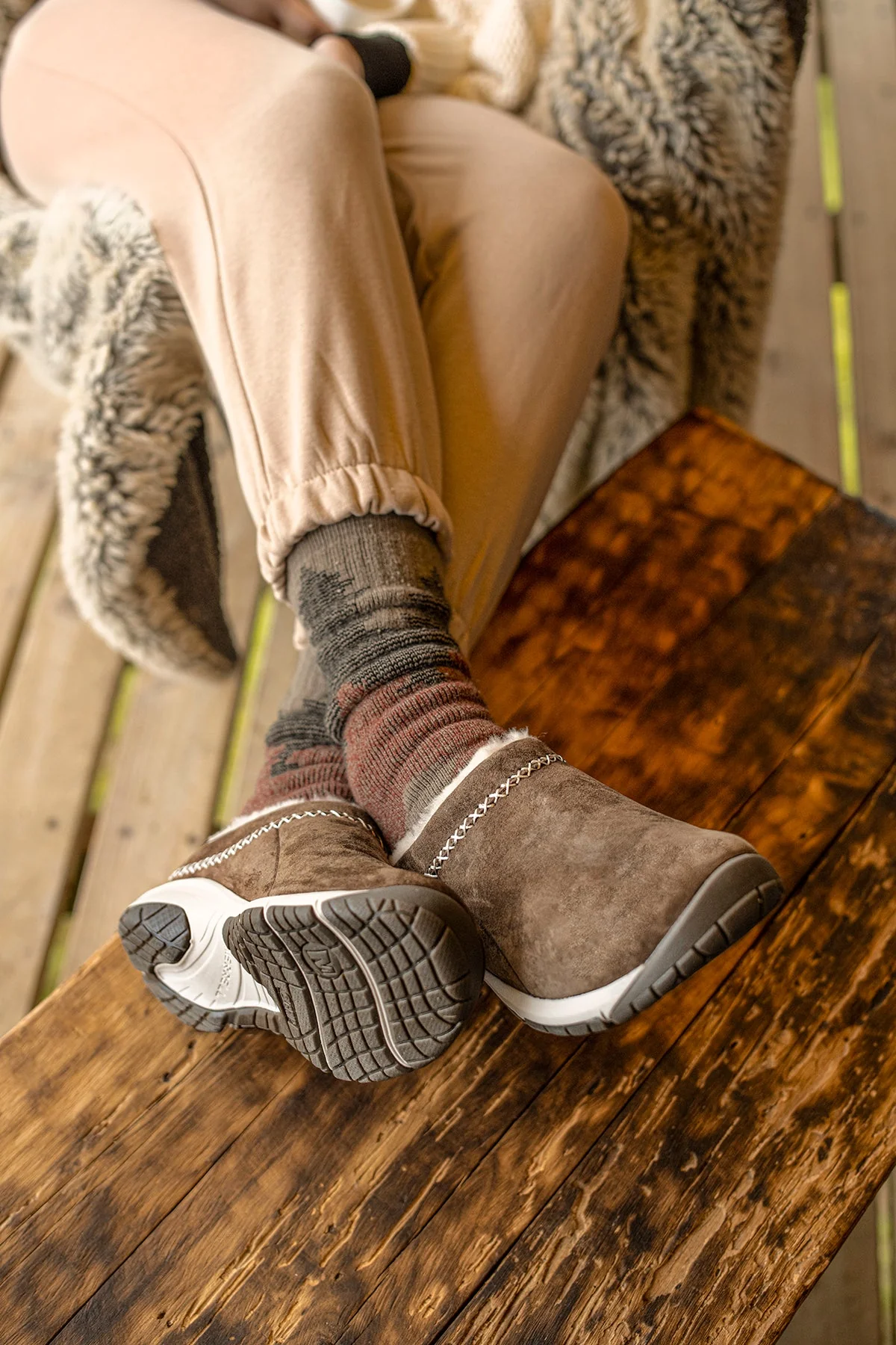 Women's Encore Ice 4 Slip On Fur Lined Clog - Image 9